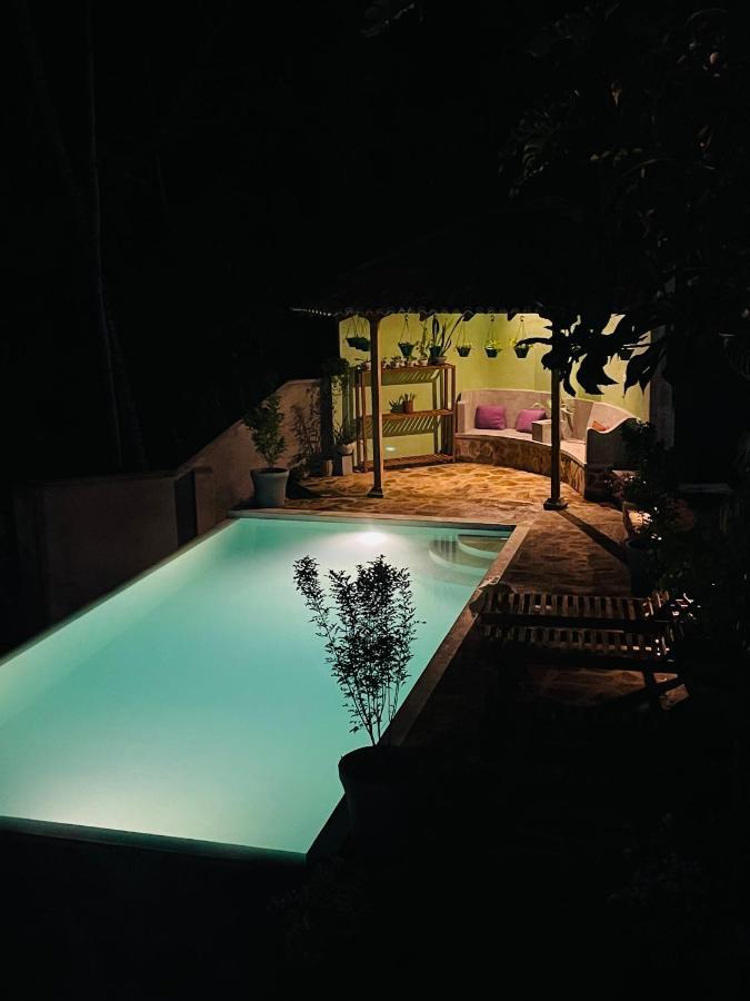 Bouganvilla House أونا واتونا المظهر الخارجي الصورة